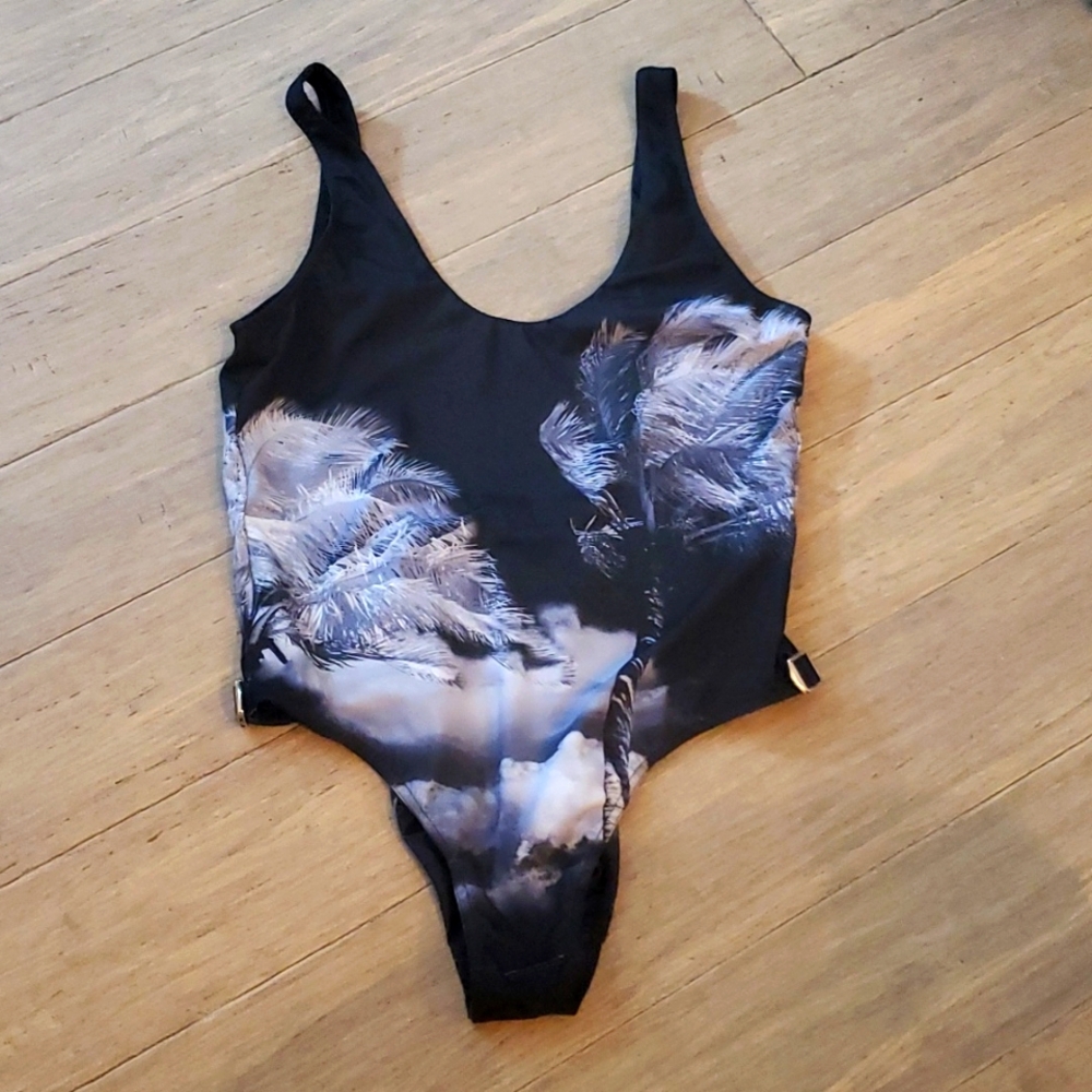 Preowned orlebar brown swimming suit xl eur 12 us